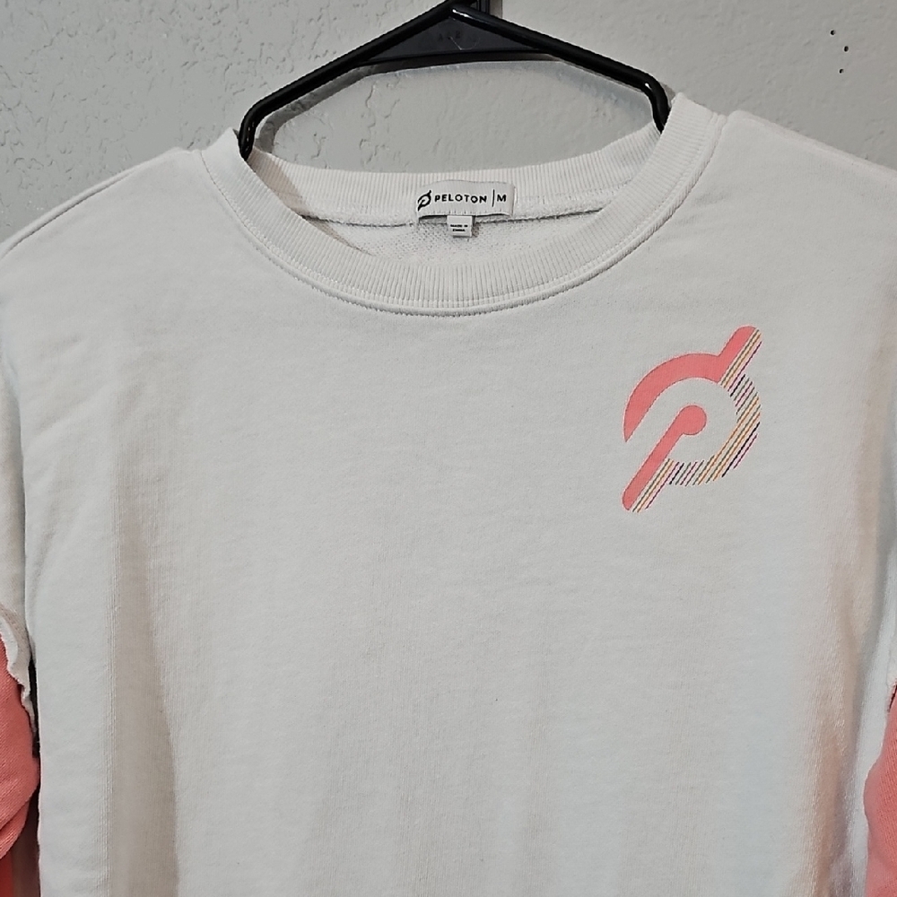 Peloton Classic White Sweatshirt W/Peach Sleeves Womens Medium - Picture 2 of 7